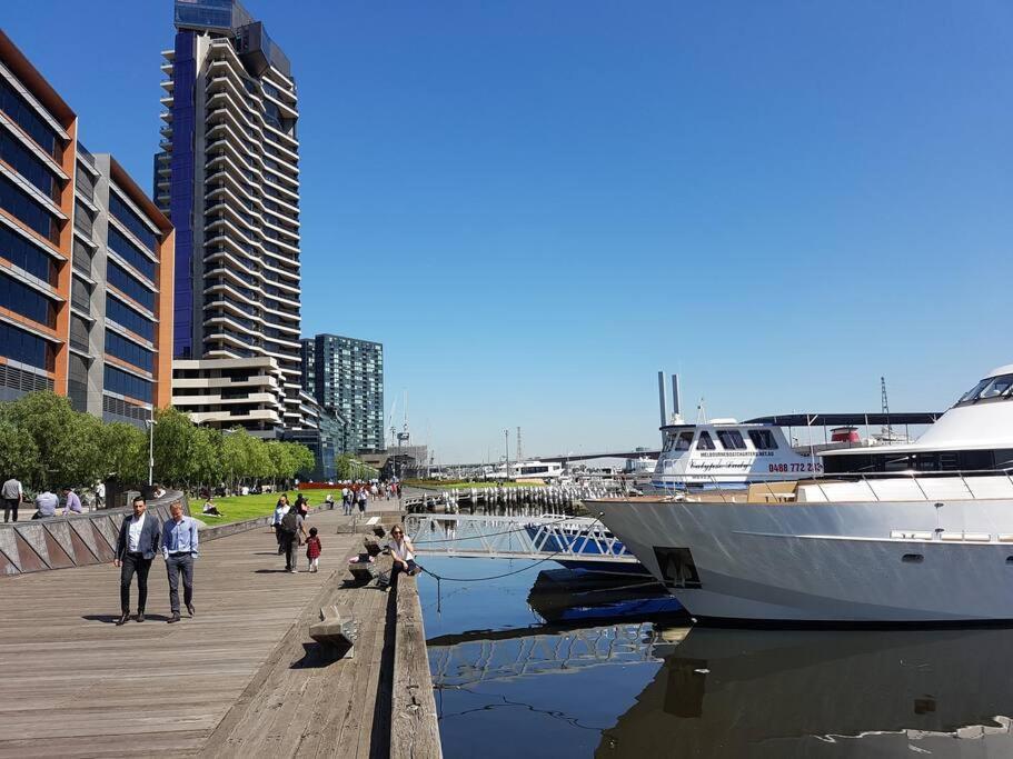 Melbourne Docklands Riverside Views 외부 사진