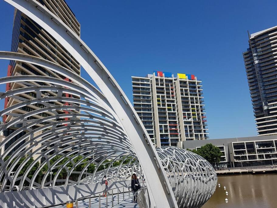 Melbourne Docklands Riverside Views 외부 사진